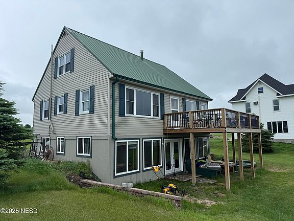 5th image of 1032 Lake Alice Dr