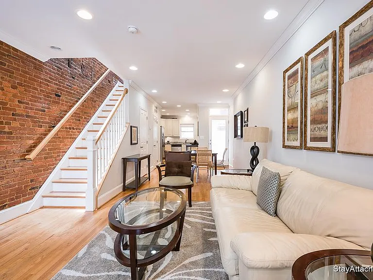 221 E St NE — Photo 1