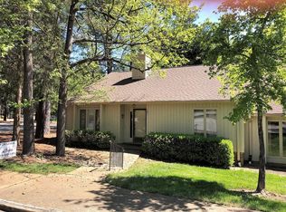 101 Mossbark Ln, Chapel Hill, NC 27514