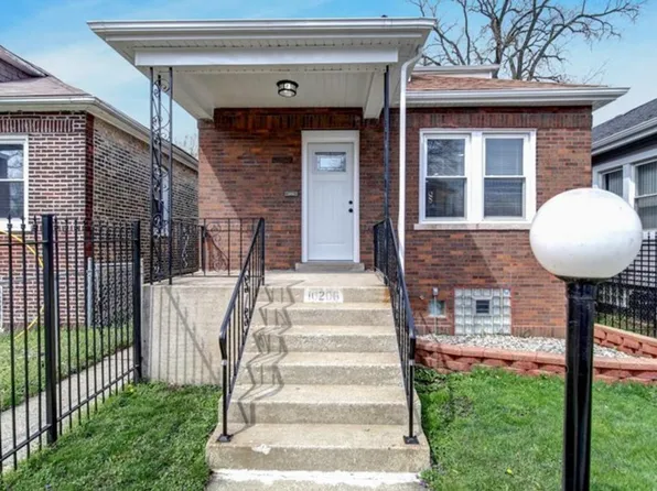 10206 S Bensley Ave, Chicago, IL 60617
