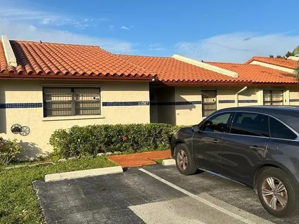 11267 SW 59th Place, Cooper City, FL 33330