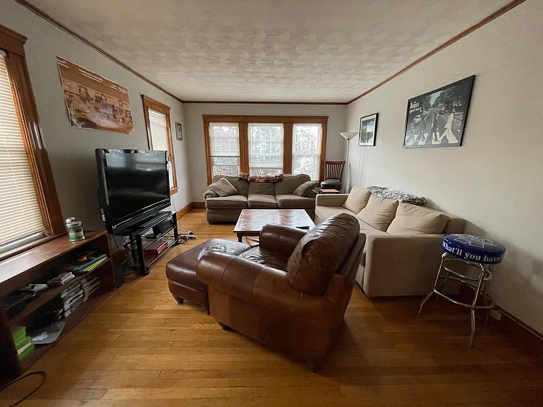 79 Governor Winthrop Rd #2B — Photo 13
