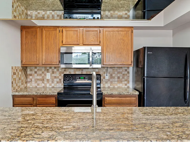 206 Waters Edge — Photo 10