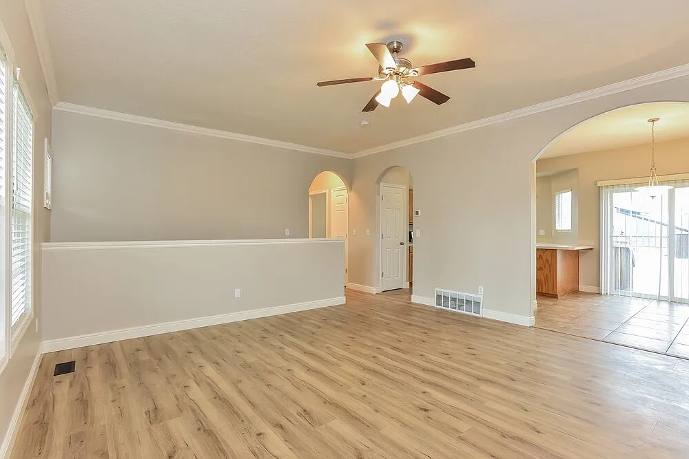 3 bed, 3.0 bath, 2438 sqft, $4,530 — Photo 4
