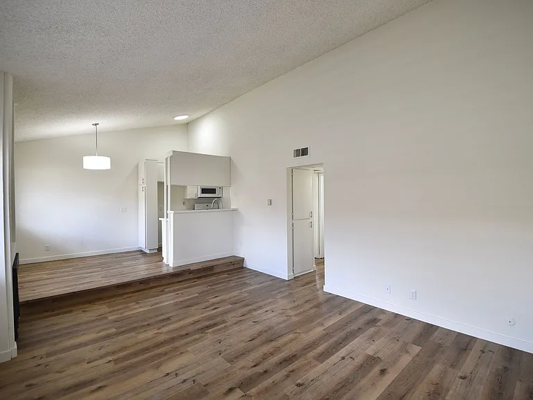 21018 Gresham St — Photo 3