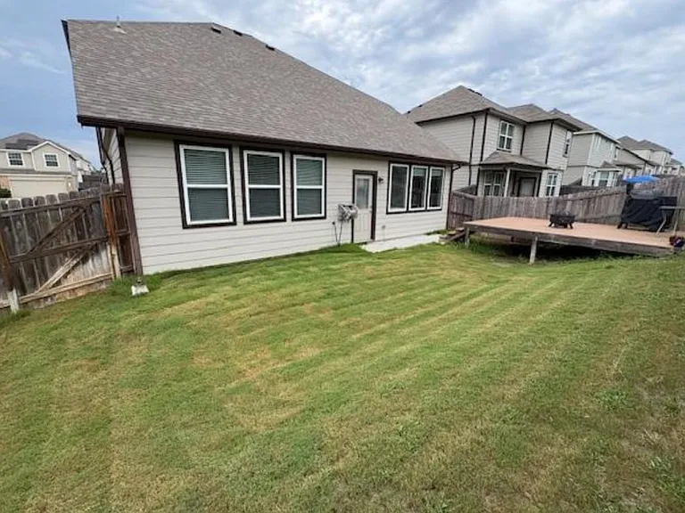 982 Crossing Dr — Photo 10