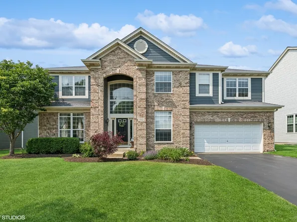 350 Sterling Cir, Cary, IL 60013