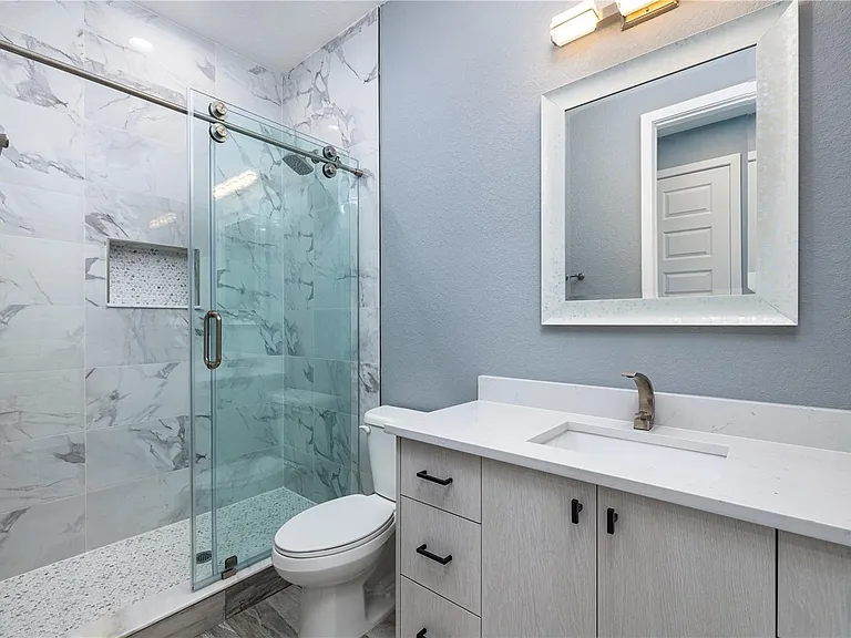 4205 W Arch St — Photo 17