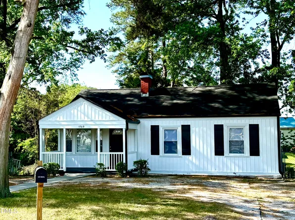 1709 Lincoln Dr, Greenville, NC 27834