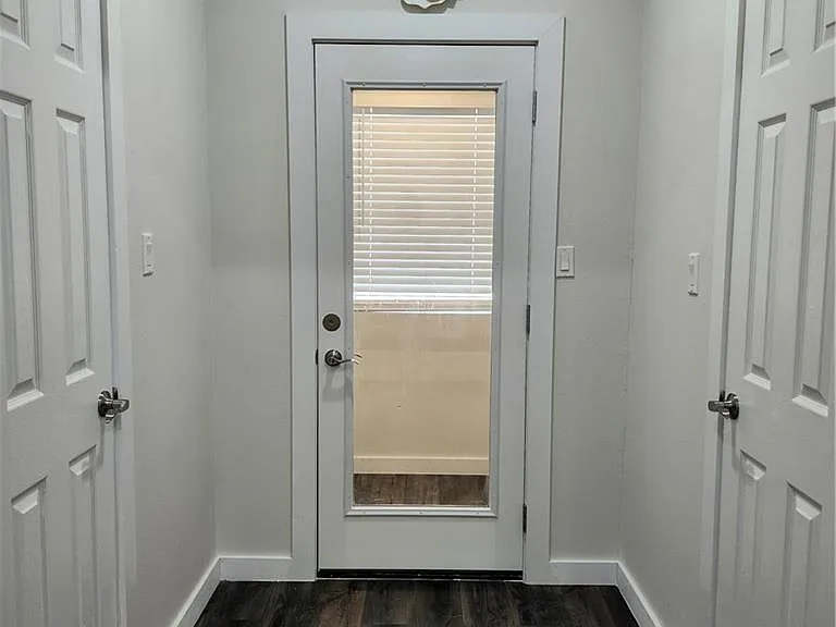 2914 Chateau St — Photo 22