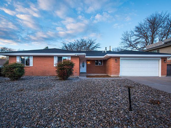 3rd image of 7717 Sierra Azul Ave NE