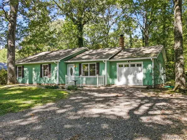 5501 Hickory Fork Rd, Gloucester, VA 23061