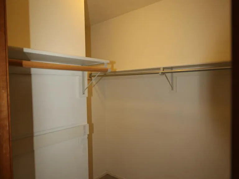 460 Oppenheimer Dr — Photo 28