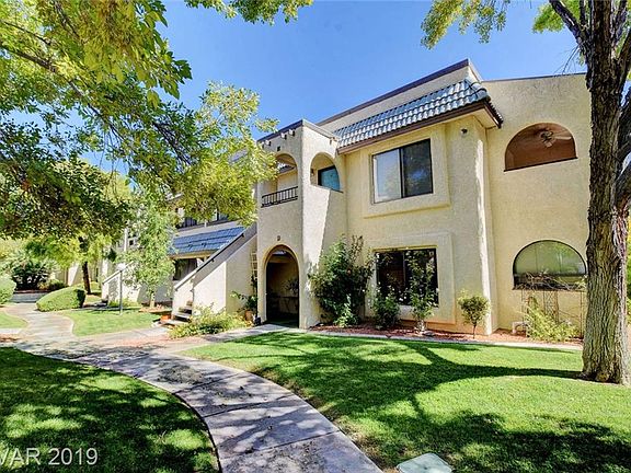 3rd image of 1404 Santa Margarita St