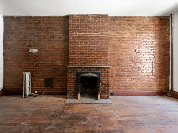 255 West 113th Street TOWNHOME image 2 of 6
