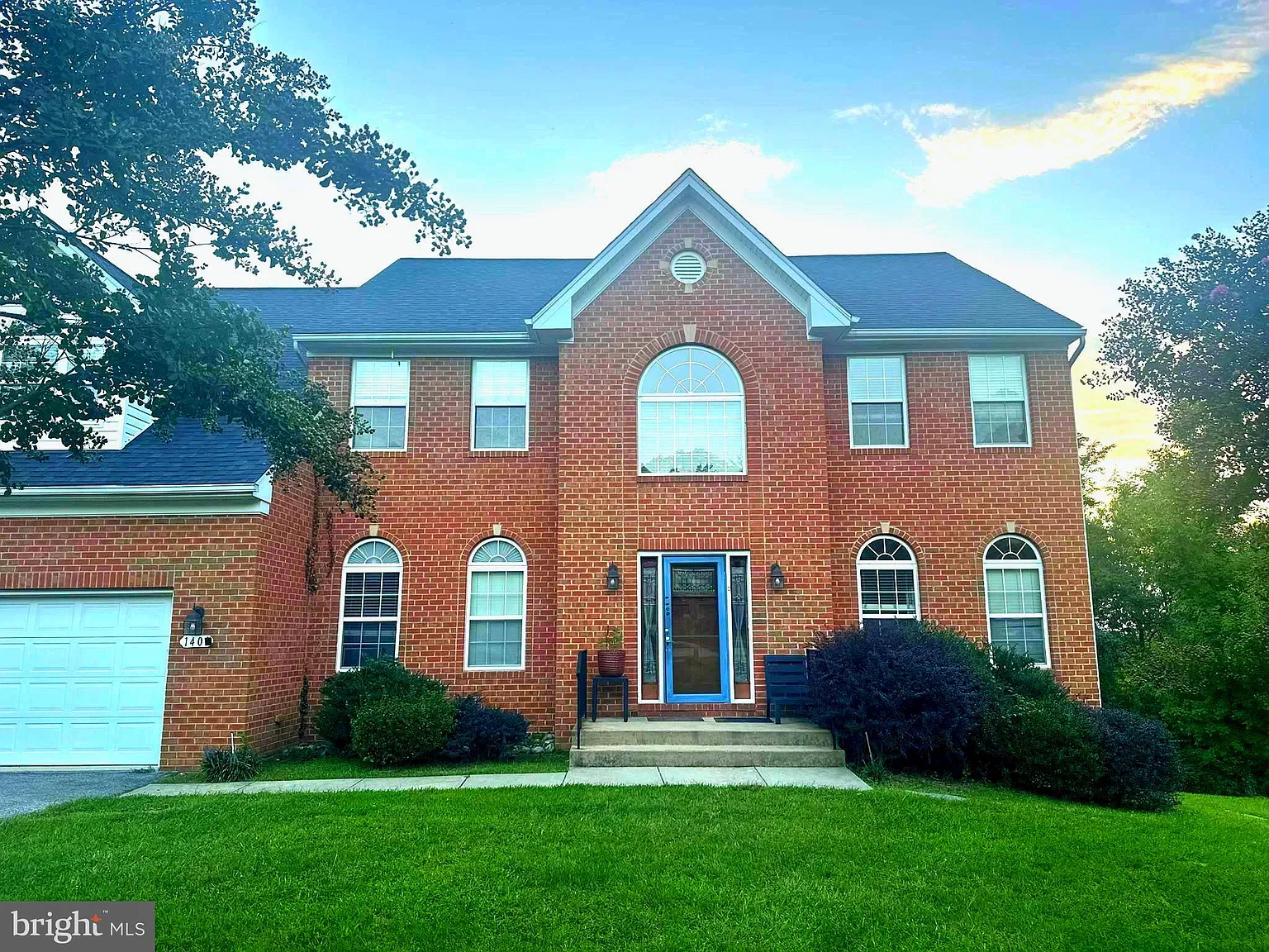 5 bed, 2.5 bath, 4700 sqft, $4,100 — Photo 1