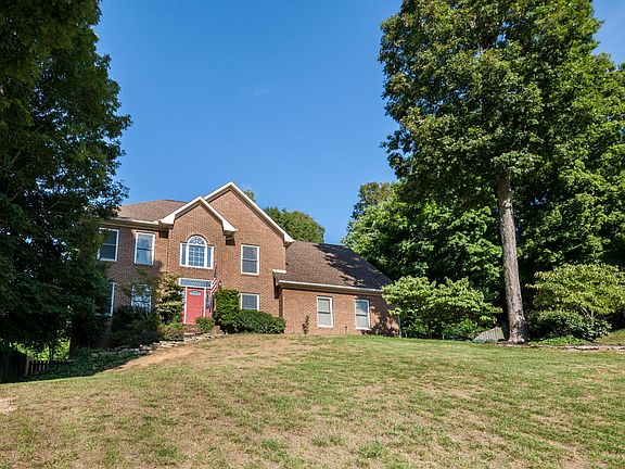 3rd image of 1212 Chickering Way Ln