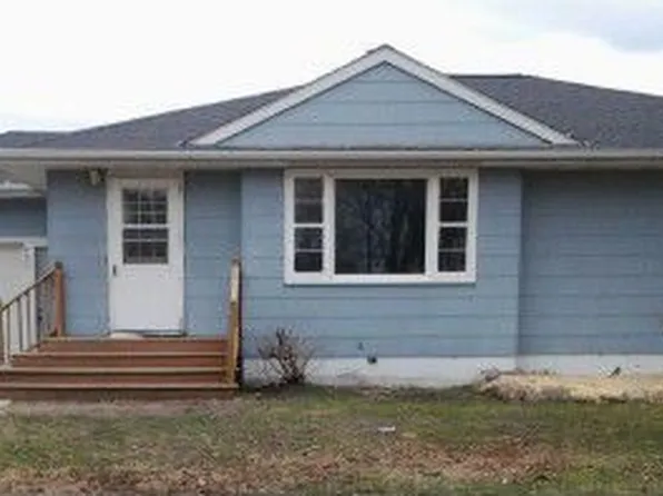 421 2nd St NW, Buffalo Lake, MN 55314