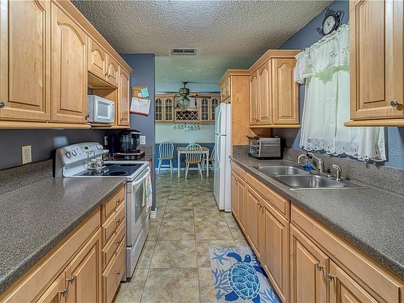 5th image of 1407 Louisiana Ave