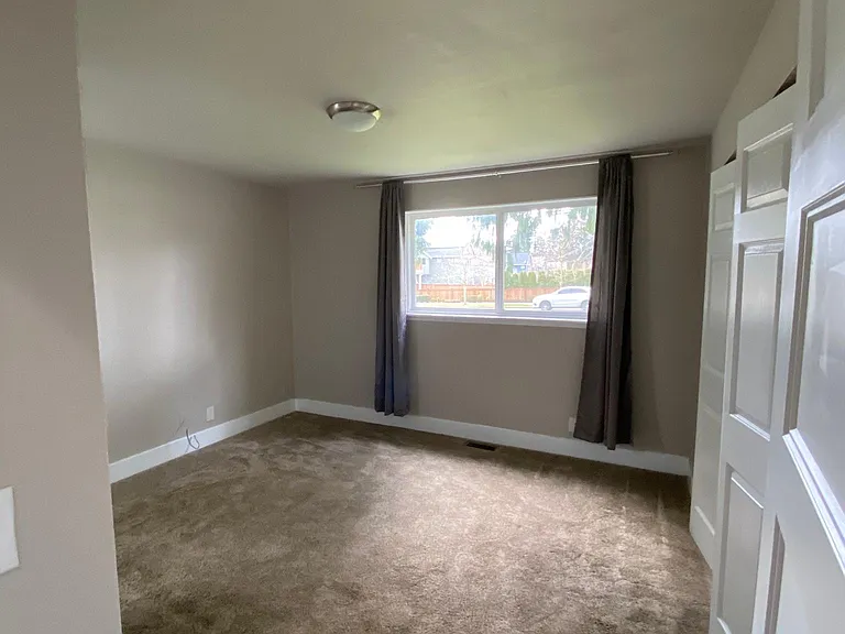 228 Jericho Ave NE — Photo 10