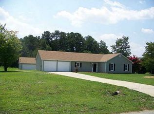 2720 Milton Bryan Dr, Loganville, GA 30052