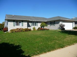 3104 Timberline Dr, Champaign, IL