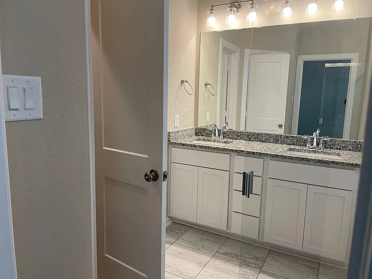 2507 Manor Valley Ct — Photo 20