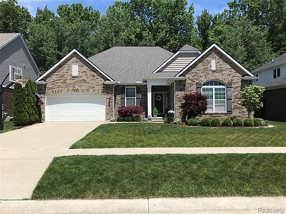 3rd image of 22323 Beech Knoll Dr