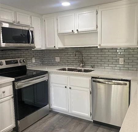 4th image of 8410 Eldora Ave Unit 2080