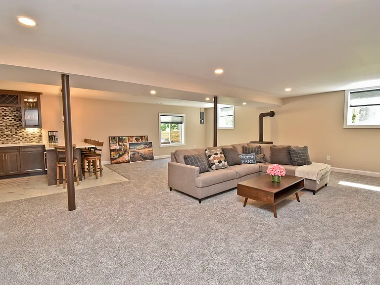 232 Maloney Ln — Photo 33