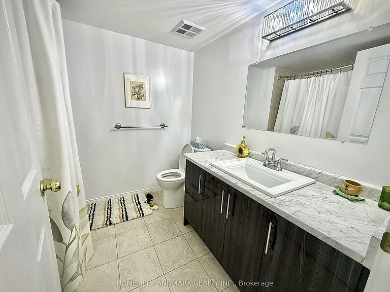 909 Bay St #701 — Photo 17