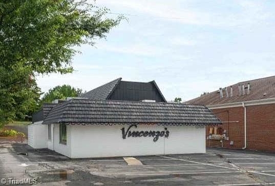 1st image of 3449 Robinhood Rd
