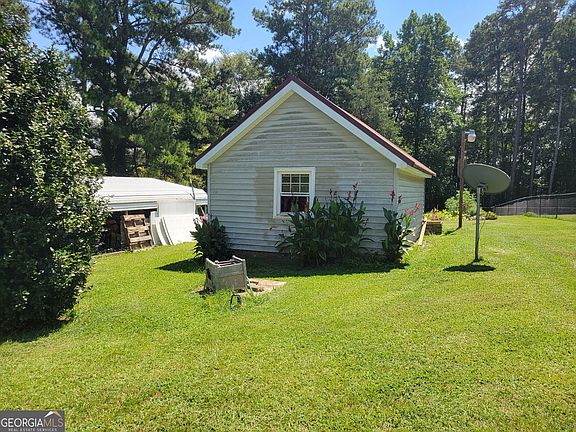 4th image of 1131 E Main St