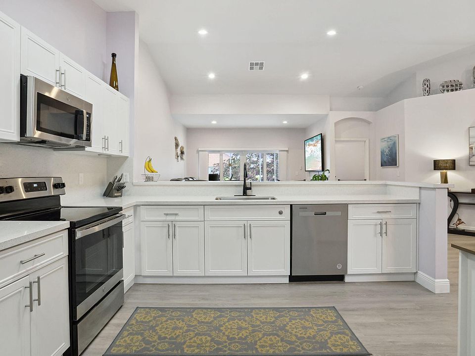1st image of 6184 Floral Lakes Drive