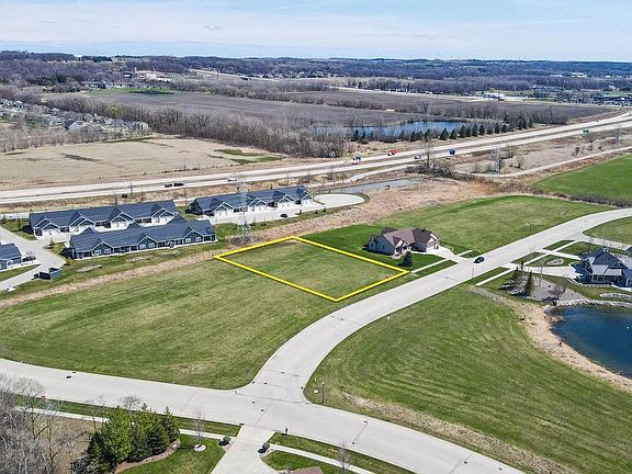 3rd image of 531 N COUNTRY LANE #36