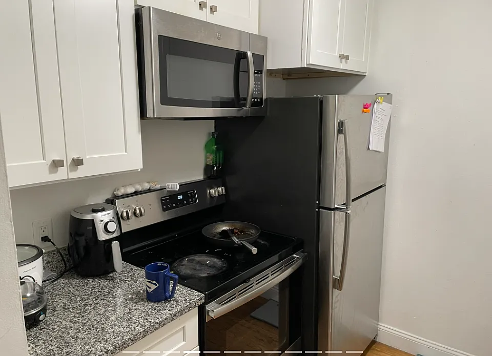 4 bed, 9999 sqft, $5,800 — Photo 2