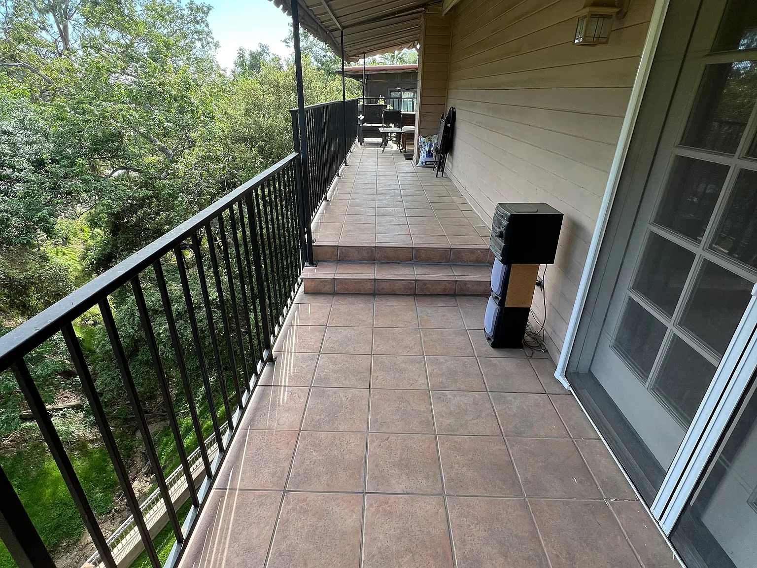 6 bed, 3.5 bath, 3600 sqft, $16,000 — Photo 4