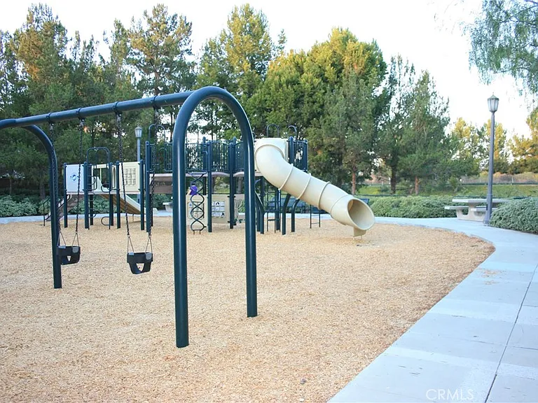 1805 Crescent Oak — Photo 19