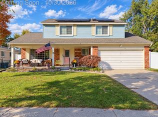 10008 Continental Dr, Taylor, MI 48180