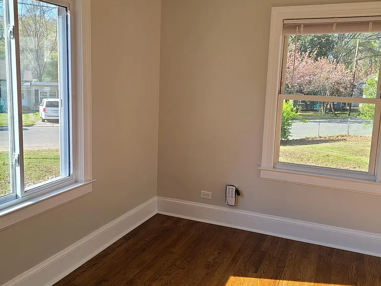 2501 Thorne St — Photo 5