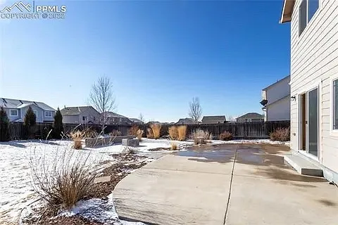 7963 Smokewood Dr — Photo 32
