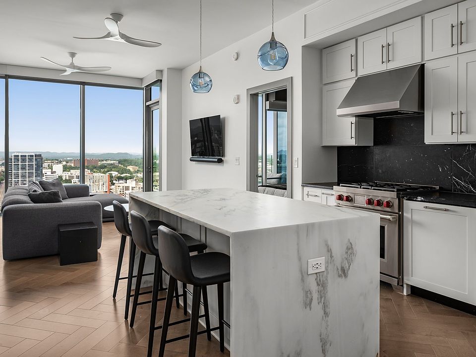 1st image of 1616 W End Ave #2609