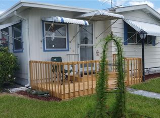 6405 Connecticut St, Zephyrhills, FL 33542