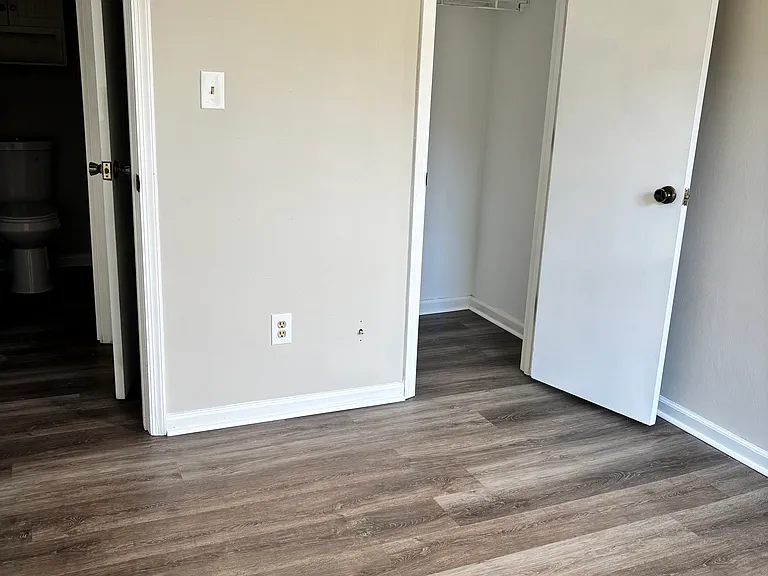 4825 Bay Winds Ct — Photo 14