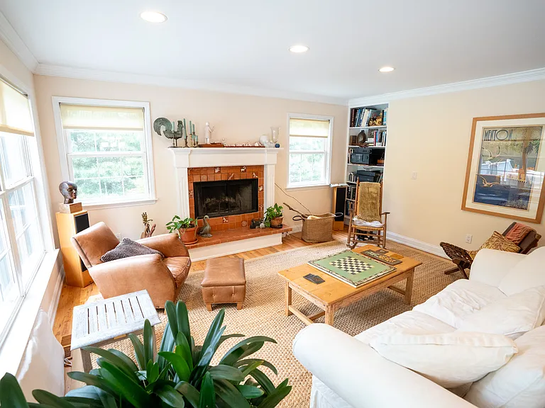 24 Clamshell Ave — Photo 6