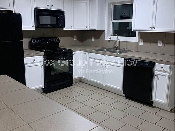 2nd image of 405 E J St