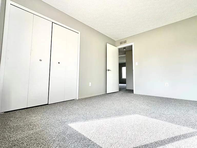 537 Randall Dr — Photo 11