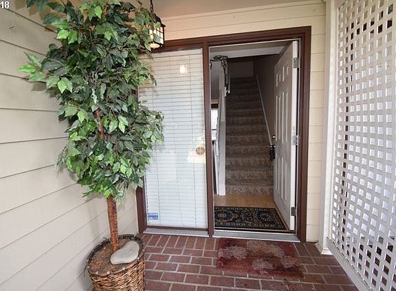 3rd image of 13600 NE 18th St APT 19