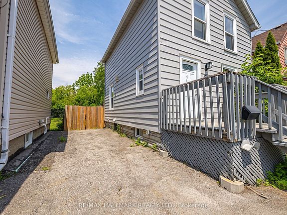 5th image of 170 Elliott St