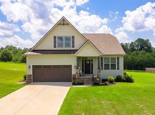 929 Garnet Cir, Chesnee, SC 29323